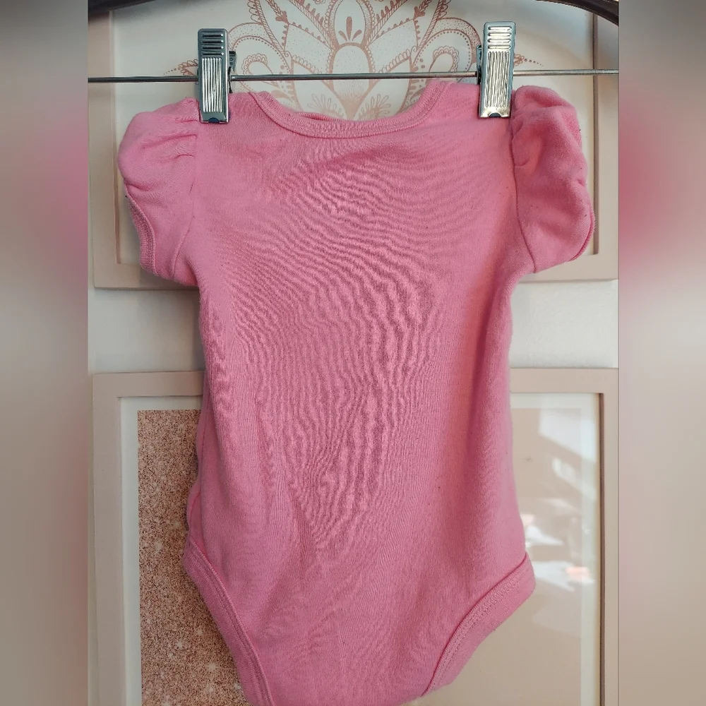 🎁10/$25 Minnie Mouse pink onesie, 3-6 months